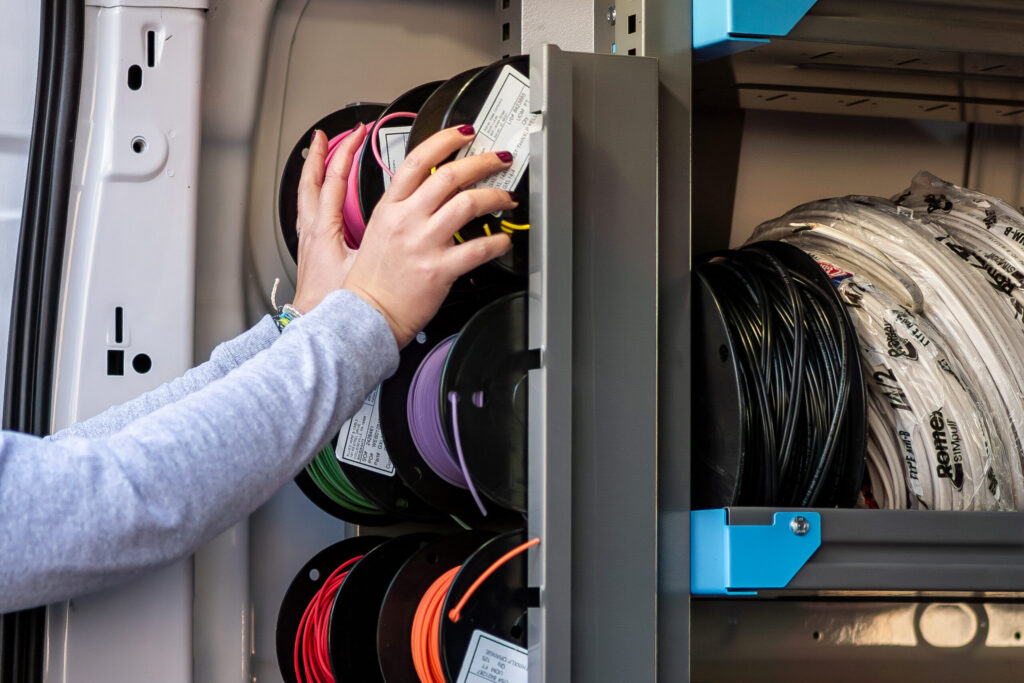 Wire Auto Storage Truck - End Panel Storage - Adrian